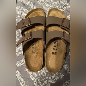 Brand new Birkenstock Arizona sandals. Size 8/8.5. NWT